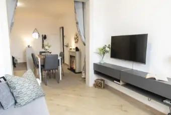 Rexer-Ciampino-BILOCALE-CON-ELEGANTE-ZONA-LIVING-Salone