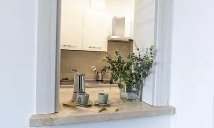 Rexer-Ciampino-BILOCALE-CON-ELEGANTE-ZONA-LIVING-Cucina
