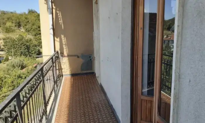Rexer-Stazzano-Quadrilocale-in-vendita-in-via-Umberto-I-Stazzano-Terrazzo