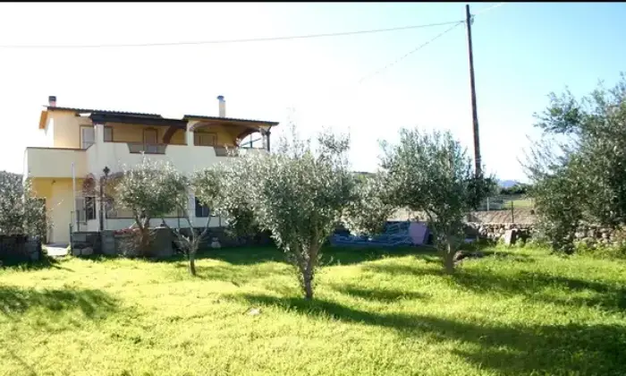 Rexer-Budoni-Villa-di-piani-con-giardino-a-Budoni-Terrazzo