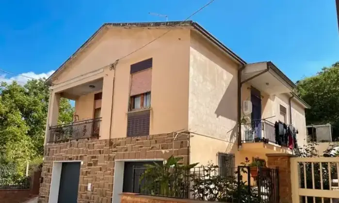 Rexer-Tula-Vendesi-casa-indipendente-a-Tula-Giardino