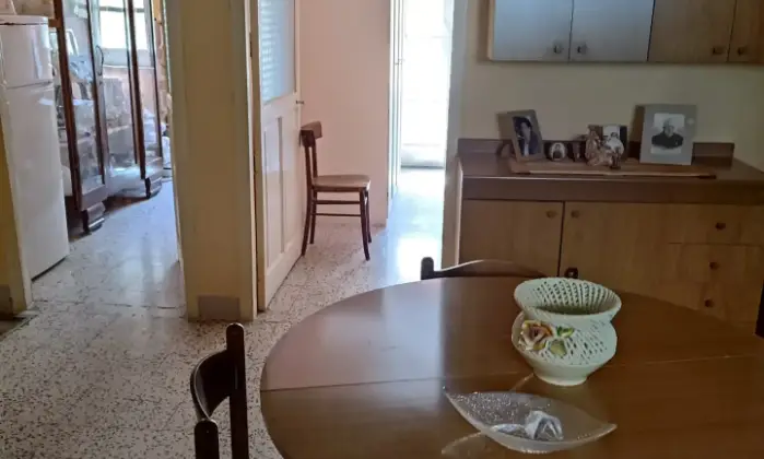 Rexer-Senise-Vendesi-immobile-situato-su-tre-livelli-CUCINA
