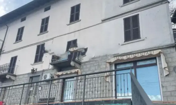 Rexer-Saviore-Trilocale-in-vendita-in-via-Adamello-Terrazzo