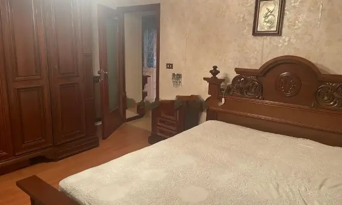 Rexer-Saviore-Trilocale-in-vendita-in-via-Adamello-CameraDaLetto