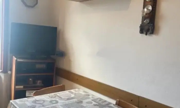 Rexer-Saviore-Trilocale-in-vendita-in-via-Adamello-Altro