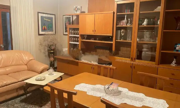 Rexer-Saviore-dellAdamello-Trilocale-in-vendita-in-via-Adamello-Salone