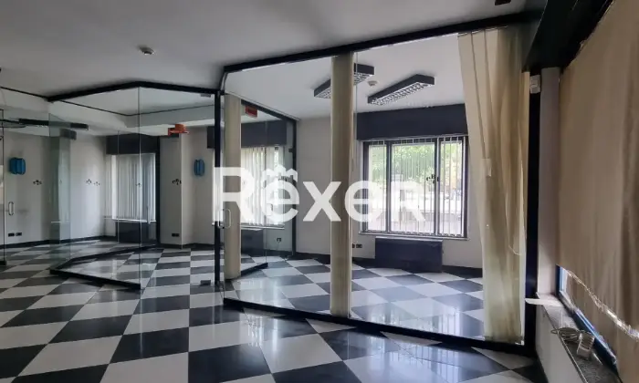 Rexer-CORNAREDO-Ex-filiale-bancaria-con-archivio-e-box-doppio-al-piano-interrato-Altro