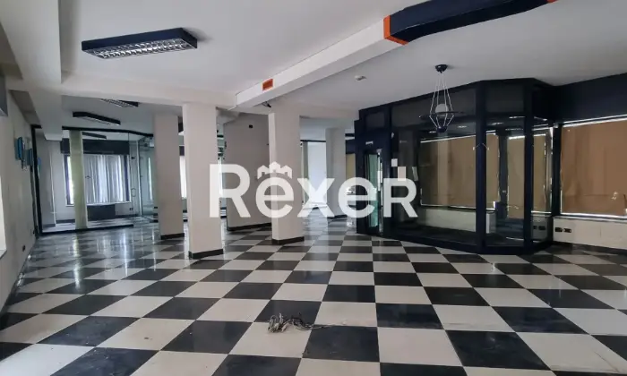 Rexer-CORNAREDO-Ex-filiale-bancaria-con-archivio-e-box-doppio-al-piano-interrato-Altro