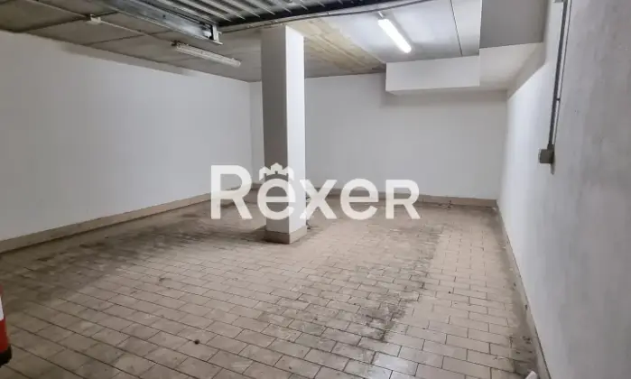 Rexer-CORNAREDO-Ex-filiale-bancaria-con-archivio-e-box-doppio-al-piano-interrato-Altro