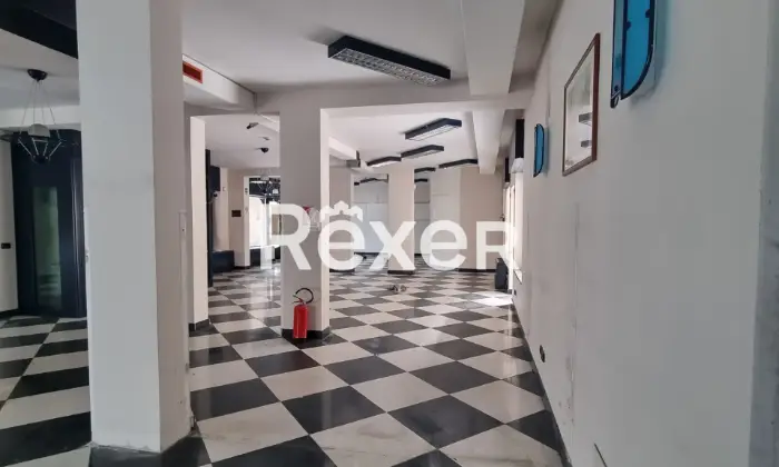 Rexer-CORNAREDO-Ex-filiale-bancaria-con-archivio-e-box-doppio-al-piano-interrato-Altro