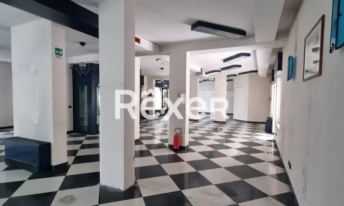 Rexer-CORNAREDO-Ex-filiale-bancaria-con-archivio-e-box-doppio-al-piano-interrato-Altro