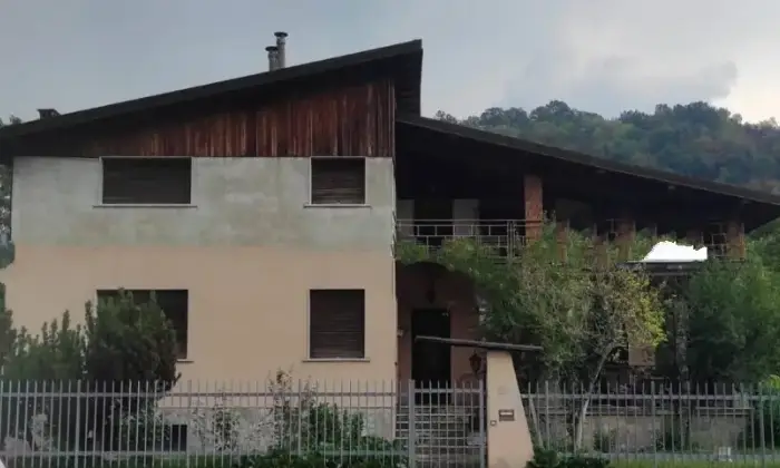 Rexer-Barghe-Villa-unifamiliare-via-Ippolito-Boschi-Barghe-Giardino