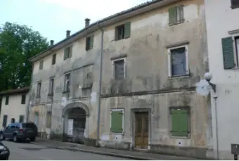 Rexer-Campolongo-Tapogliano-Casalecascina-in-vendita-in-via-XXIV-Maggio-Garage