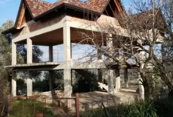 Rexer-Albanella-Rustico-in-costruzione-con-ampio-terreno-panoramico-Altro