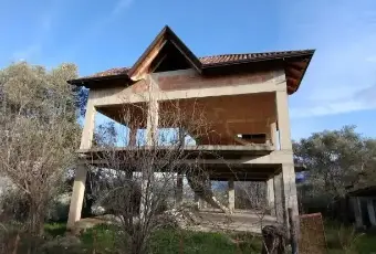 Rexer-Albanella-Rustico-in-costruzione-con-ampio-terreno-panoramico-Altro