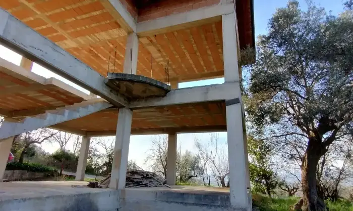 Rexer-Albanella-Rustico-in-costruzione-con-ampio-terreno-panoramico-Altro