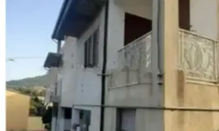 Rexer-Loceri-Bilocale-in-vendita-in-via-RomaLoceri-NU-Terrazzo