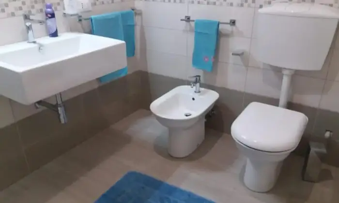 Rexer-Termini-Imerese-Trilocale-in-vendita-in-vico-Mosaico-Bagno