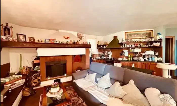 Rexer-Cerreto-Guidi-Vendesi-villa-in-Via-Luigi-Rossetti-a-CERRETO-GUIDI-FI-Salone