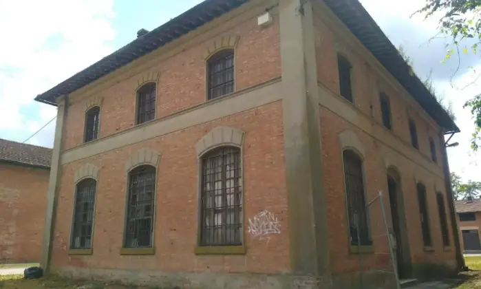 Rexer-Castelfiorentino-Vendesi-PALAZZINA-USO-MAGAZZINOLABORATORIO-a-CASTELFIORENTINO-Giardino