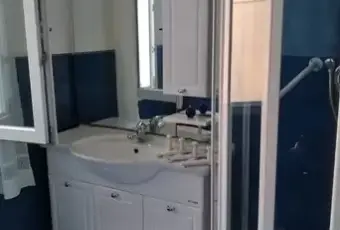 Rexer-La-Spezia-Appartamento-in-vendita-a-zona-Pitelli-LA-SPEZIA-SP-Bagno