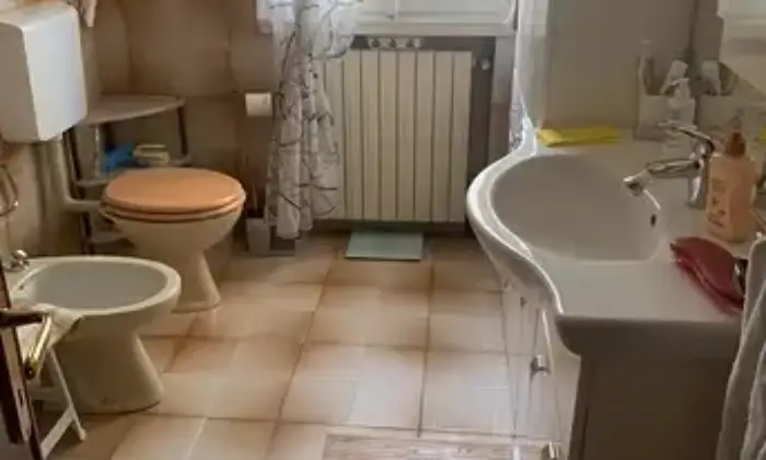 Rexer-Berra-Vendesi-Villa-a-RIVA-DEL-PO-Bagno