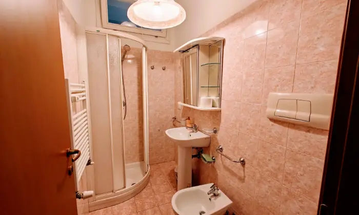 Rexer-Milano-Bilocale-via-Gaffurio-Milano-piano-Bagno