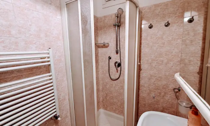 Rexer-Milano-Bilocale-via-Gaffurio-Milano-piano-Bagno