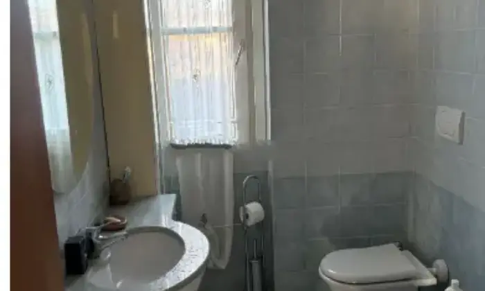 Rexer-Borghetto-di-Vara-Bilocale-in-vendita-in-via-XXIV-Maggio-Bagno