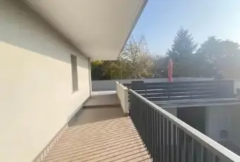 Rexer-Oleggio-Elegante-Stabile-in-vendita-a-OLEGGIO-NO-Terrazzo