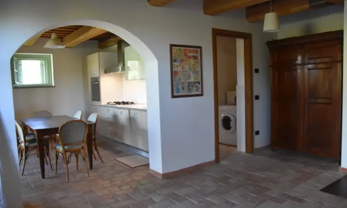 Rexer-Cagli-Incantevole-casa-vacanze-con-piscina-nelle-Marche-CUCINA