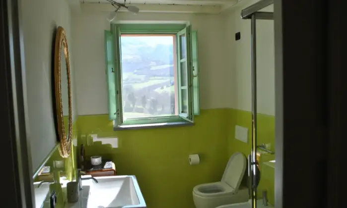Rexer-Cagli-Incantevole-casa-vacanze-con-piscina-nelle-Marche-BAGNO