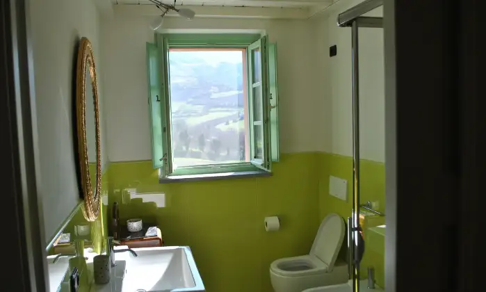 Rexer-Cagli-Incantevole-villa-con-piscina-nelle-Marche-BAGNO