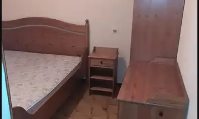 Rexer-Capovalle-Appartamento-trilocale-montagna-permuto-CameraDaLetto