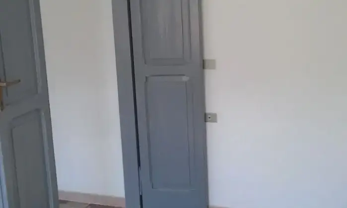 Rexer-Sassoferrato-Vendo-appartamento-via-Bizzarri-SALONE