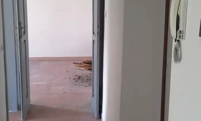 Rexer-Sassoferrato-Vendo-appartamento-via-Bizzarri-SALONE