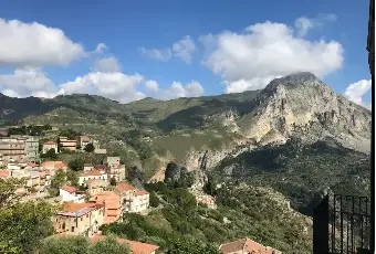 Rexer-Militello-Rosmarino-Vendesi-casa-in-Vittorio-Emanuele-a-Militello-Rosmarino-Terrazzo