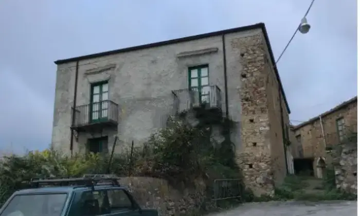 Rexer-Militello-Rosmarino-Vendesi-casa-in-Vittorio-Emanuele-a-Militello-Rosmarino-Terrazzo