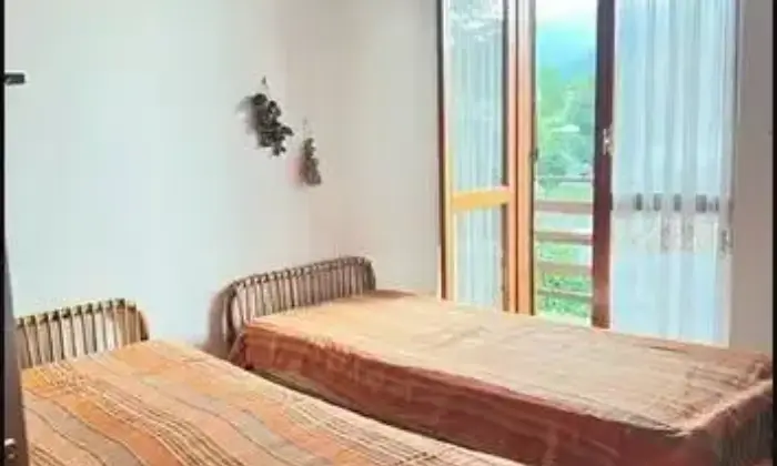 Rexer-Roccaforte-Mondov-Vendesi-appartamento-in-Via-Provinciale-a-ROCCAFORTE-MONDOVI-CAMERA-DA-LETTO