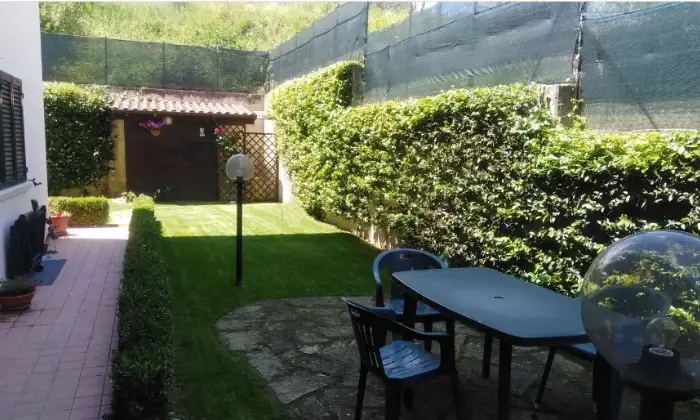 Rexer-Roccafluvione-Trilocale-via-Giacomo-Leopardi-Marsia-Roccafluvione-Giardino