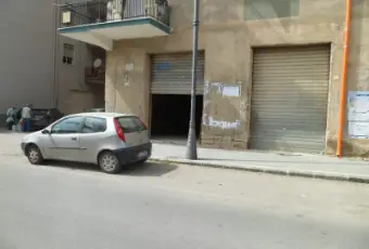 Rexer-Favara-Vendesi-locale-commerciale-in-Via-Kennedy-a-Favara-Altro