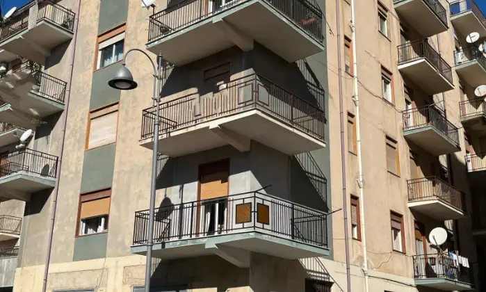 Rexer-Favara-Vendesi-appartamenti-in-Via-kennedy-a-FavarA-Garage