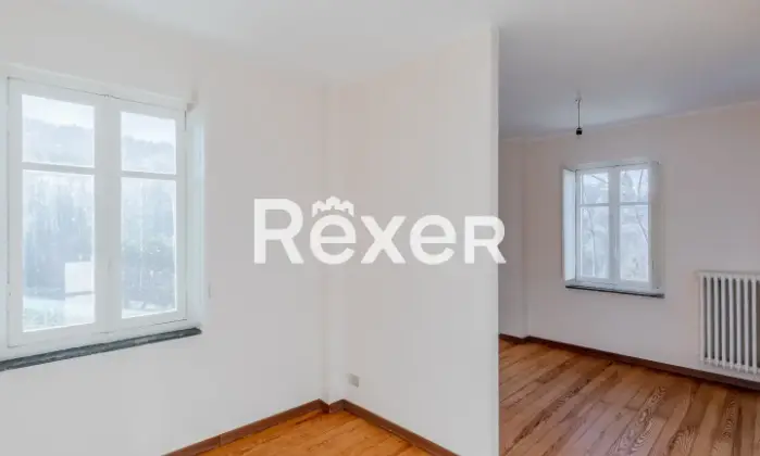 Rexer-TORINO-Due-villette-con-terreno-Altro