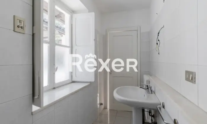 Rexer-TORINO-Due-villette-con-terreno-Bagno