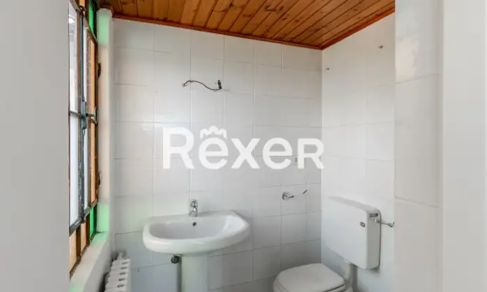 Rexer-TORINO-Due-villette-con-terreno-Bagno