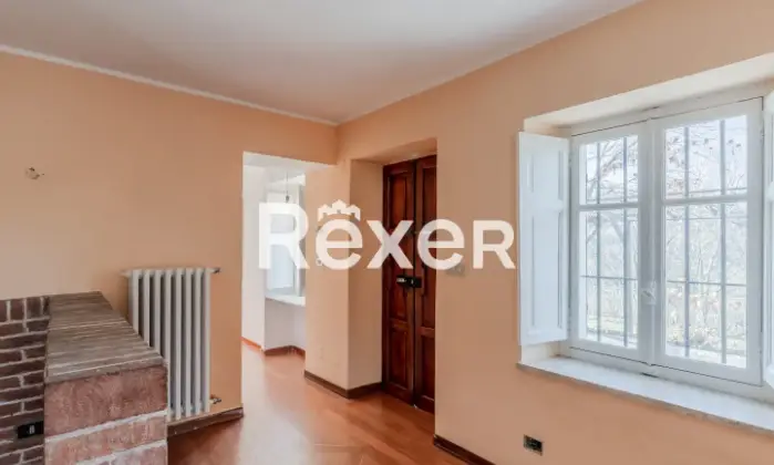 Rexer-TORINO-Due-villette-con-terreno-Altro