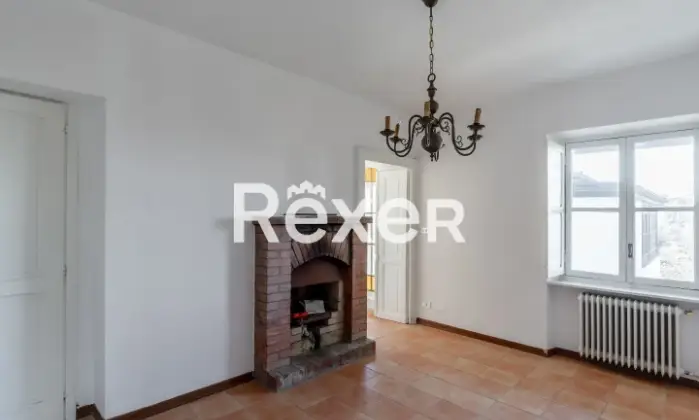 Rexer-TORINO-Due-villette-con-terreno-Altro