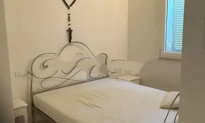 Rexer-Montignoso-Villa-unifamiliare-via-Alessandro-Tassoni-Cinquale-Montignoso-CameraDaLetto
