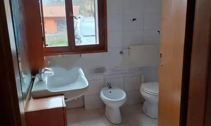 Rexer-Monghidoro-Trilocale-via-Idice-Monghidoro-Bagno