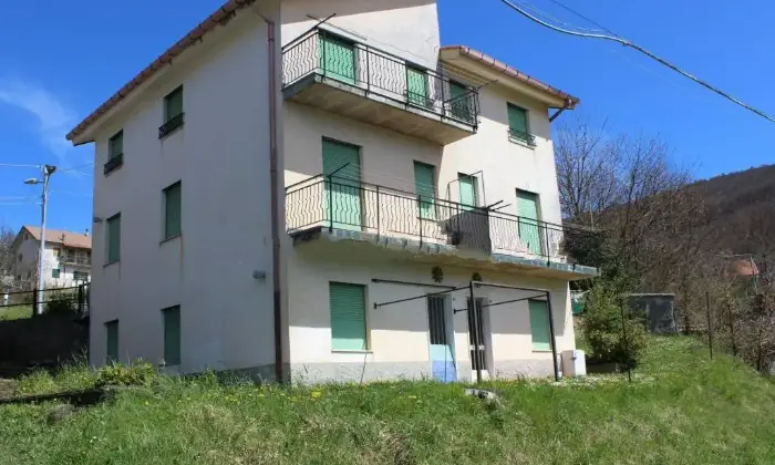Rexer-Urbe-Terratetto-plurifamiliare-via-Vara-Superiore-Vara-Superiore-Urbe-Giardino